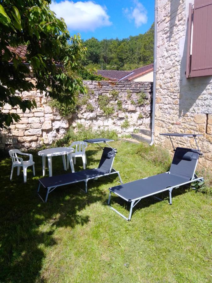 Chez La Marquise Bed & Breakfast Boissieres  Bagian luar foto