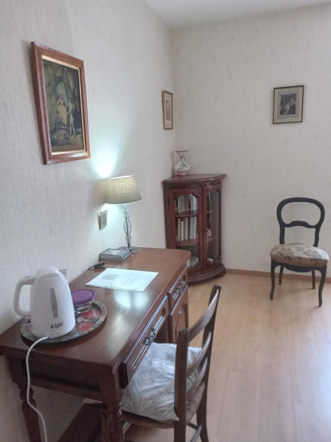 Chez La Marquise Bed & Breakfast Boissieres  Bagian luar foto
