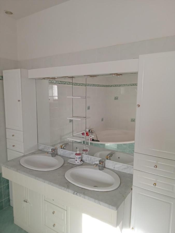 Chez La Marquise Bed & Breakfast Boissieres  Bagian luar foto
